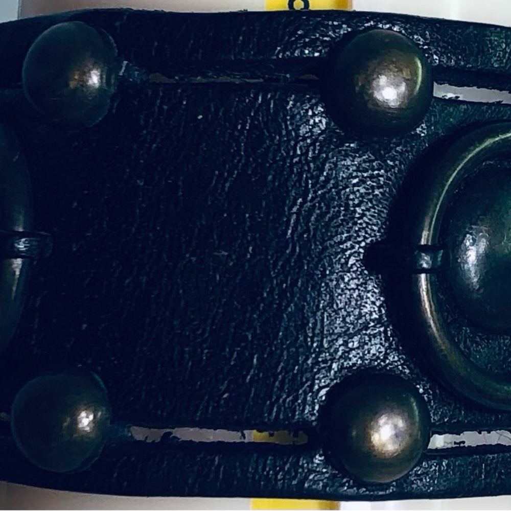 Guess Black Leather Wrist  Cuff Bracelet With Metal Accents Wrist Size 12 Or 16